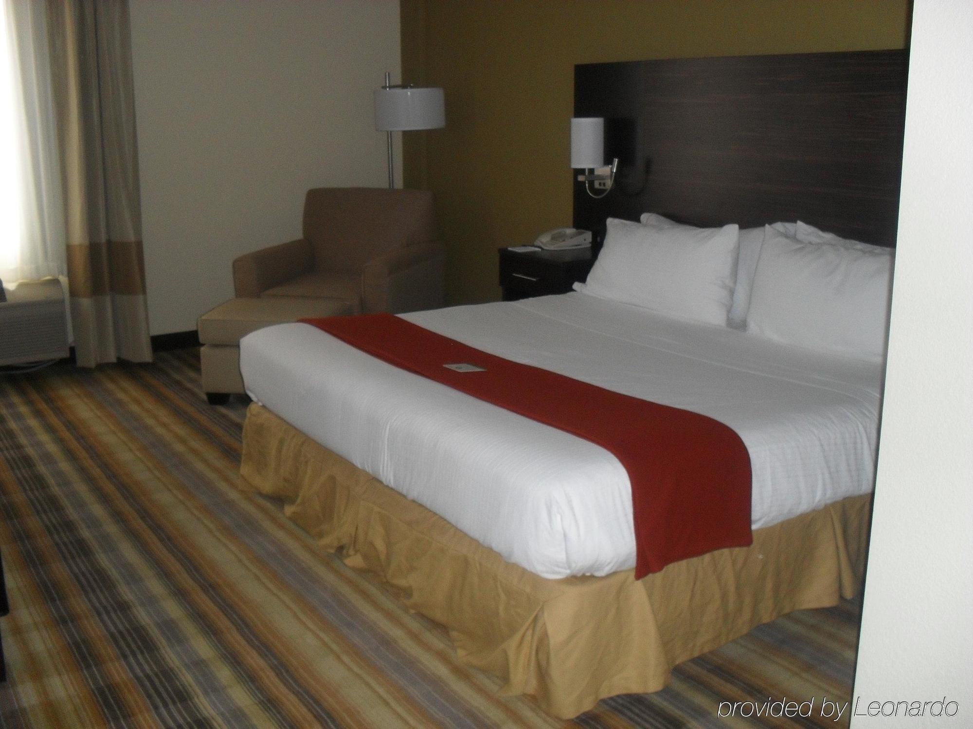 Holiday Inn Express Hotel & Suites Grove City, An Ihg Hotel Экстерьер фото